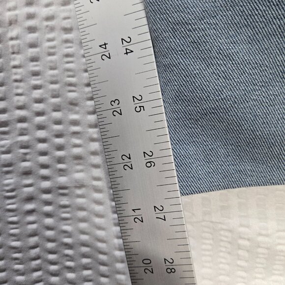 MoCo Boutique Women's 14W Cuffed Wide Leg Tummy Control Cropped Jeans Light Wash - Picture 8 of 9